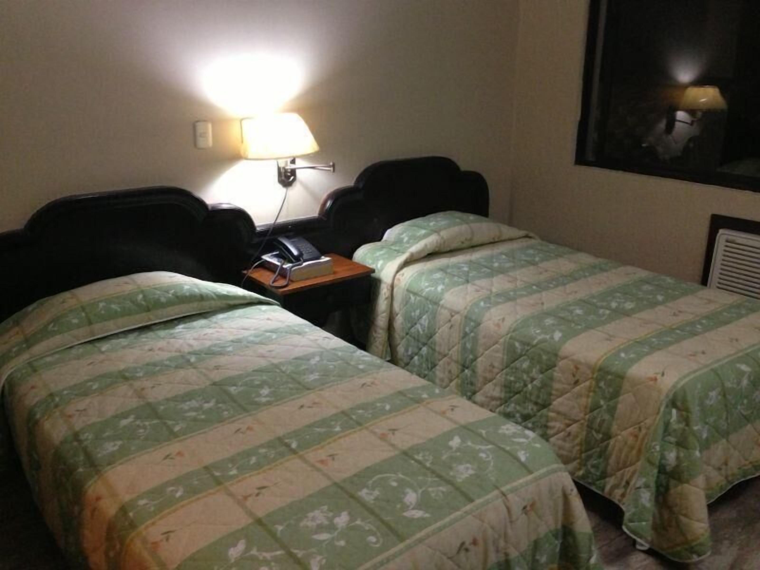 Down comforters, in-room safe, blackout drapes, free WiFi