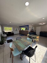 Desayuno continental incluido todos los días 