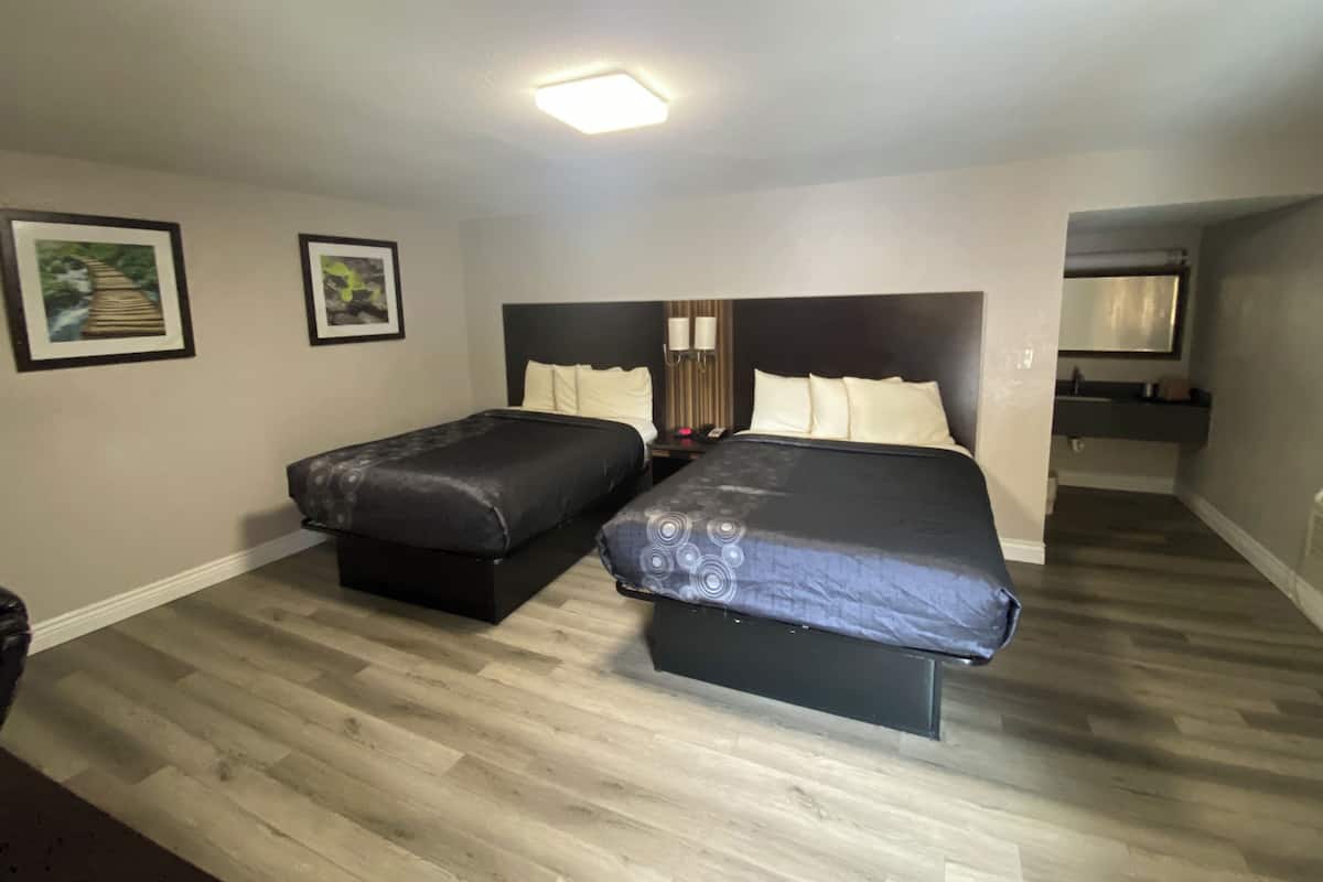 Schreibtisch, Bügeleisen/Bügelbrett, Zustellbetten, kostenloses WLAN