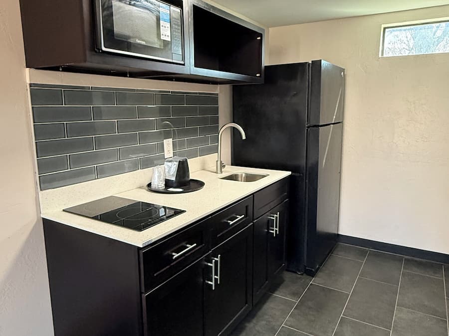 Jääkaappi, mikroaaltouuni