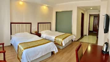 房內夾萬、書桌、免費 Wi-Fi