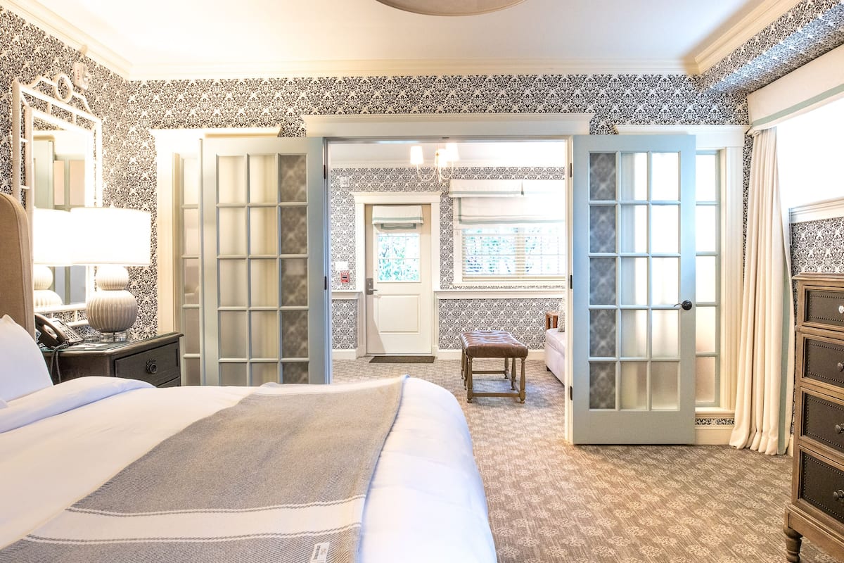 Suite, 1 King-Bett und Schlafsofa | 1 Schlafzimmer, hochwertige Bettwaren, Daunenbettdecken