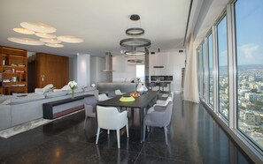 Luxury-Penthouse, 4 Schlafzimmer, eigener Pool, Meerblick | Hochwertige Bettwaren, Betten mit Memory-Foam-Matratzen, Zimmersafe