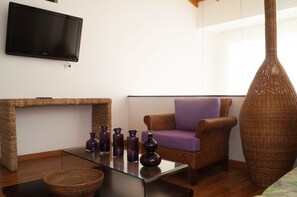 Televisión LED de 32 pulgadas con canales por cable, una televisión