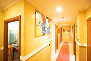 Interior - B&B Colorful Suite Yard (Rome)