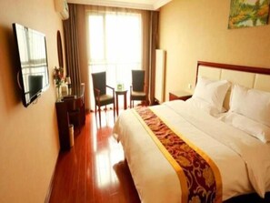 Minibar, in-room safe, free WiFi - GreenTree Inn Zhangjiakou YuCounty BusStation Business Hotel (Zhangjiakou)