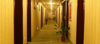 โรงแรมกรีนทรีอินน์ เอ็กซ์เพรส สถานีรถไฟหนานชาง ถนนลั่วหยาง