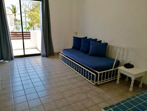 Familien-Studiosuite, 1 Schlafzimmer, Annex | Schallisolierte Zimmer, Bettwäsche