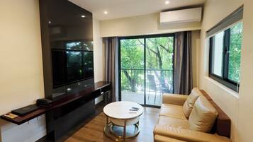 Artemis Apartment, 1 Bedroom, Balcony | Living area | Smart TV
