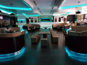 5 か所のバー / ラウンジ