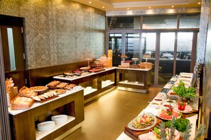 Buffet - Lamana Hotel (Port Moresby)