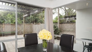 Studio, Ground Floor | In-room dining