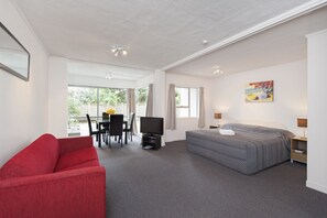 Studio, rez-de-chaussée
