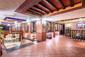 Reception - Hotel Benedicta (Mexico City)