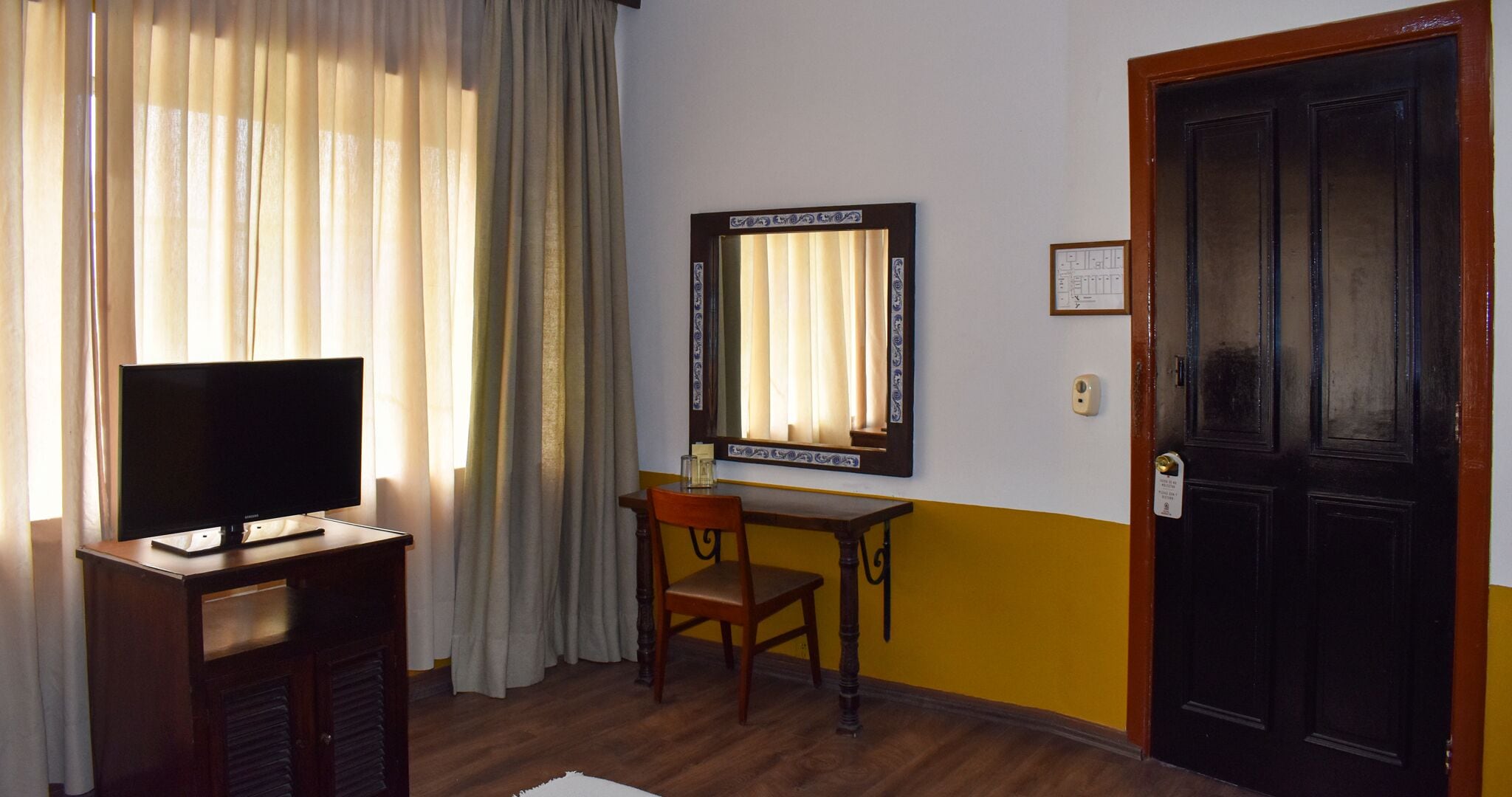 standard room | desk, iron/ironing board, free wifi, bed sheets