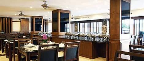 Daily buffet breakfast (THB 200 per person)