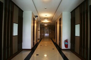 Hallway - OYO 75358 HBoutique (Pattaya)