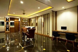 Business centre - OYO 75358 HBoutique (Pattaya)