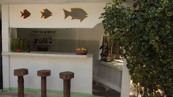 Bar junto a la alberca