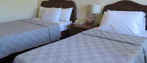 Dreibettzimmer | Schreibtisch, Verdunkelungsvorhänge, kostenloses WLAN