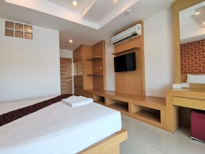 Deluxe Double Room | In-room safe, soundproofing, free WiFi, bed sheets - Le Desir Resortel (Chalong)