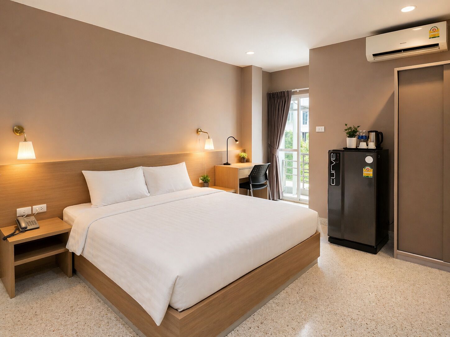 Superior Triple Room | Desk, free WiFi, bed sheets