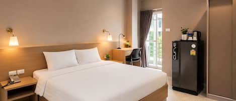 Superior Triple Room | Desk, free WiFi, bed sheets