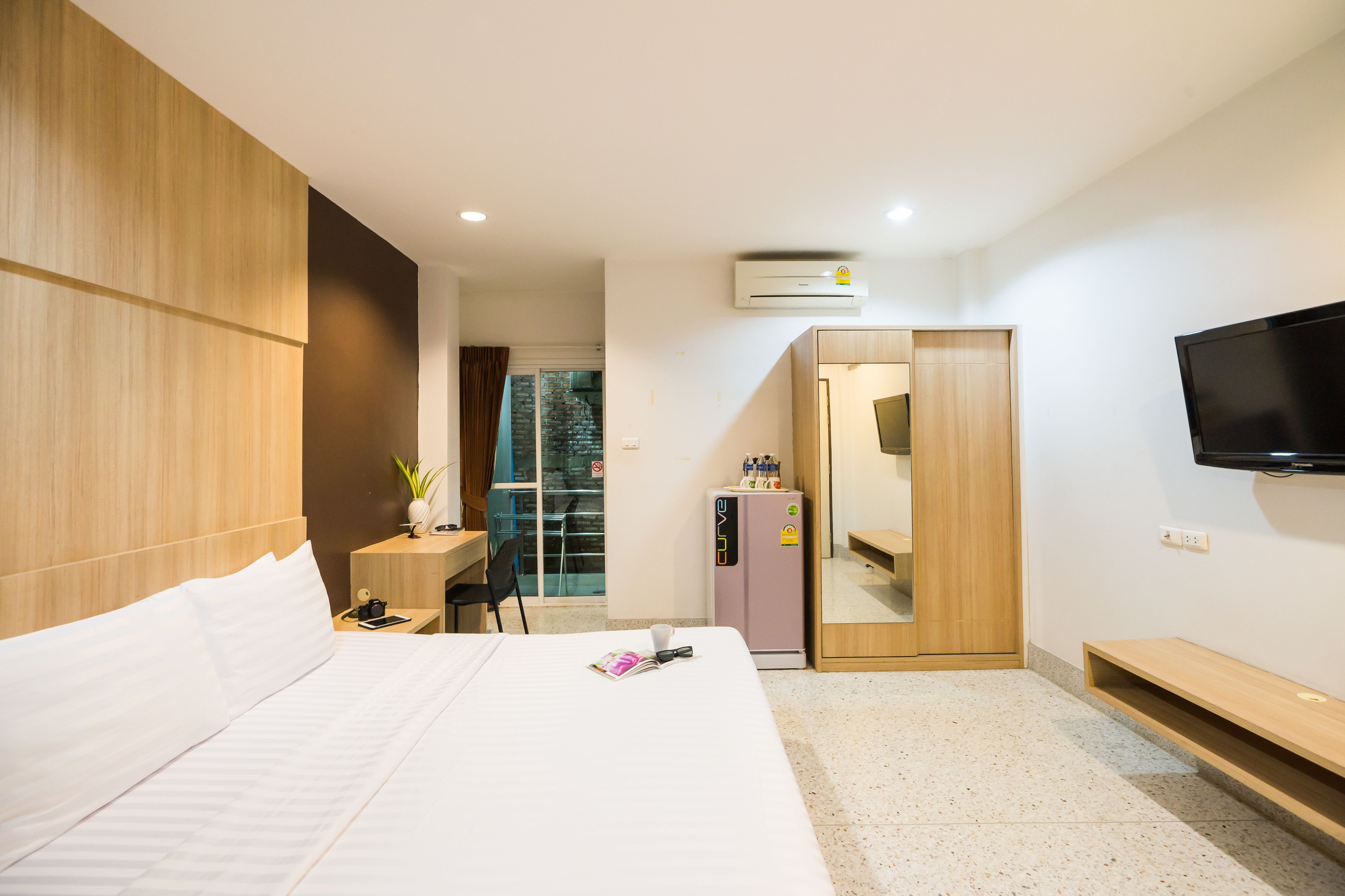 Photo - The Fifth Residence Hotel