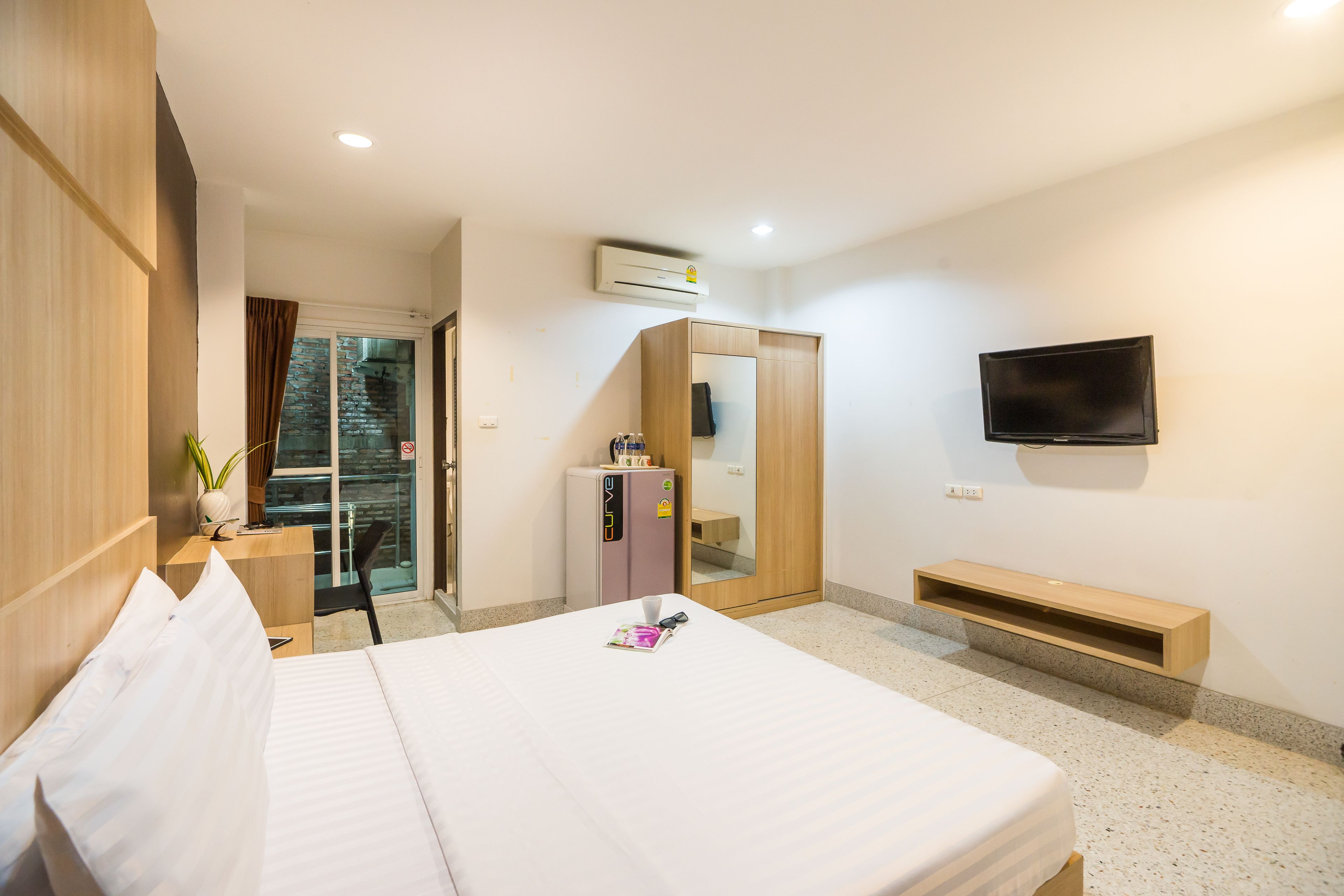 Photo - The Fifth Residence Hotel