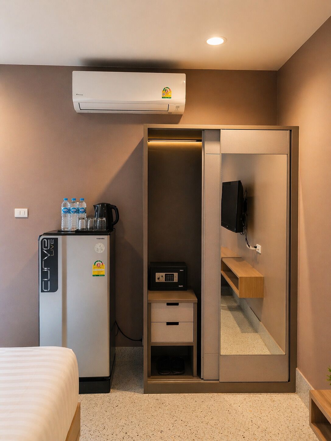 Photo - The Fifth Residence Hotel