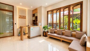 Reception - The Fifth Residence Hotel (Bangkok)