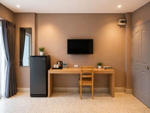 Superior Twin Room | Desk, free WiFi, bed sheets - The Fifth Residence Hotel (Bangkok)