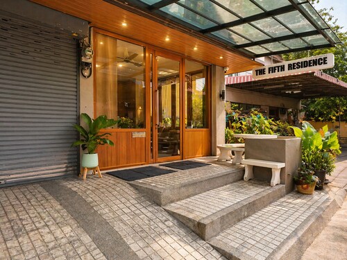 The Fifth Residence Hotel