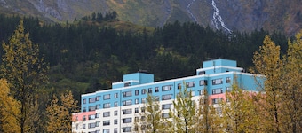 Glacier View Condo Suites