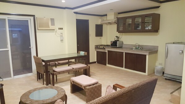 Villa (2 Storey) | Private kitchenette - Sheridan Villas Boracay (Boracay Island)