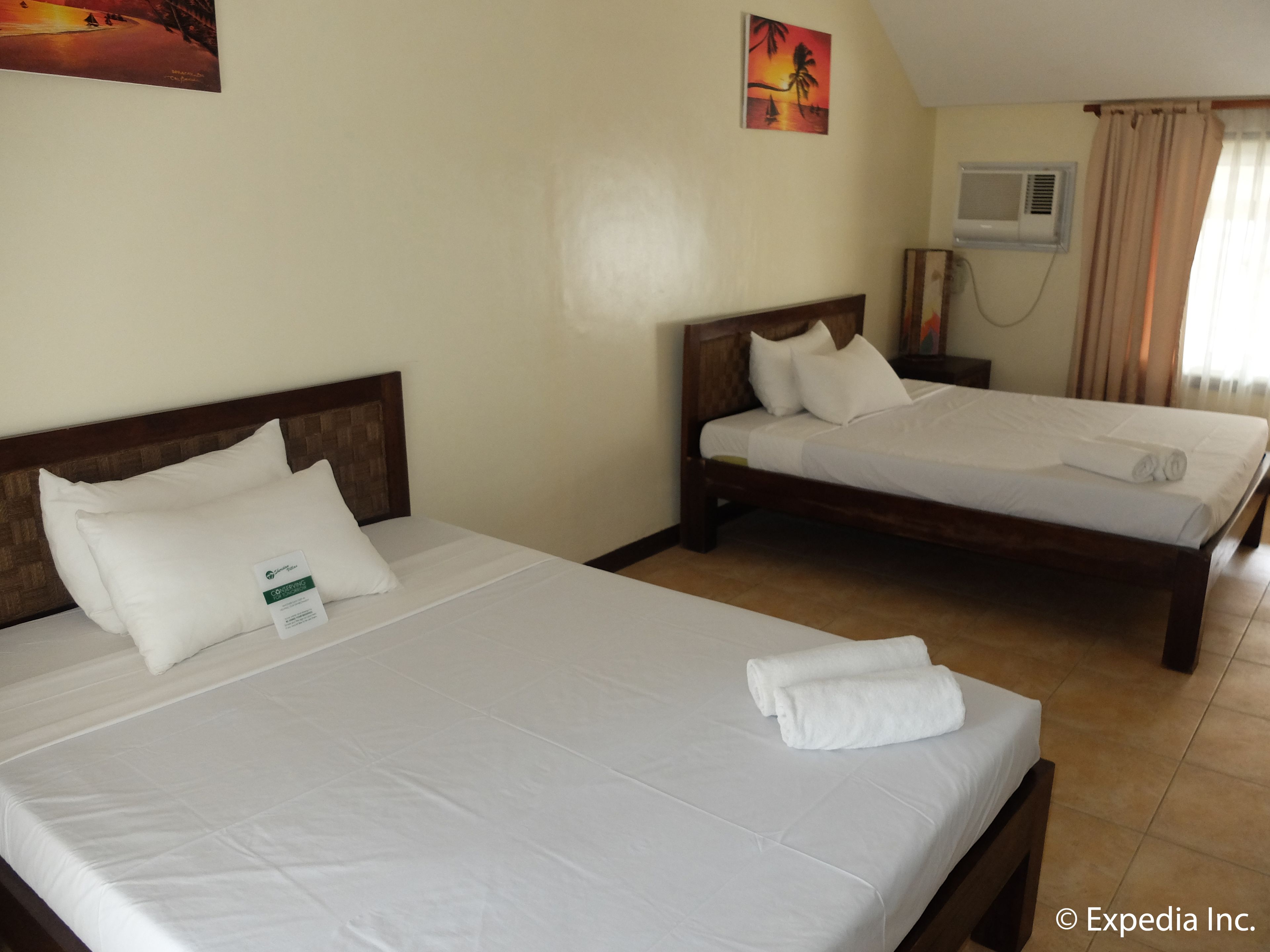 villa (2 storey) | premium bedding, desk, wifi