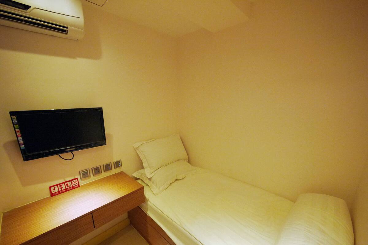 Single Room | Rollaway beds, free WiFi