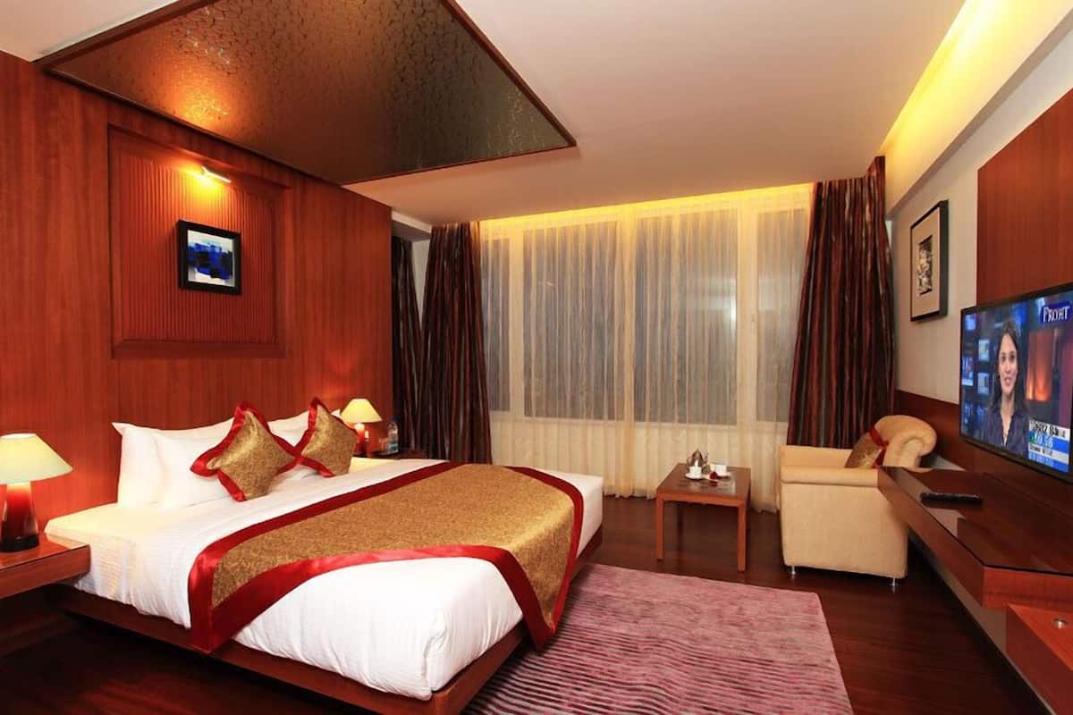 1 bedroom, premium bedding, minibar, in-room safe