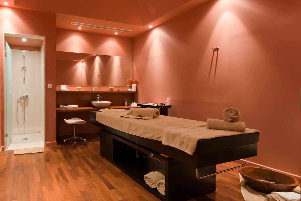 couples treatment room(s), sauna, hot tub, steam room