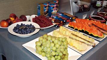 Petit déjeuner complet servi tous les jours en supplément