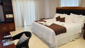 Islander Master Seaview Suite | 1 bedroom, individually decorated, individually furnished, desk