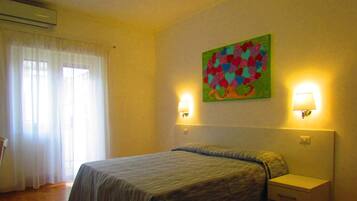 Triple Room | 1 bedroom, individually decorated, desk, free WiFi