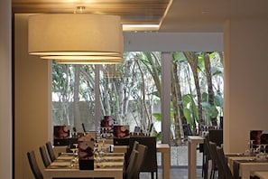 Breakfast and dinner served  - BG Hotel Pamplona (Palma de Mallorca)