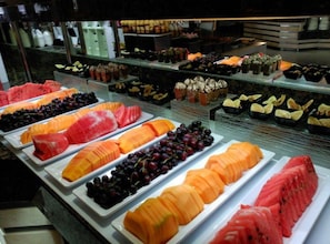 Daily buffet breakfast for a fee