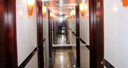 Super 7 Hostel
