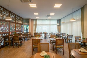 Free daily buffet breakfast - Hotel Monte Felice Centro (Gramado)