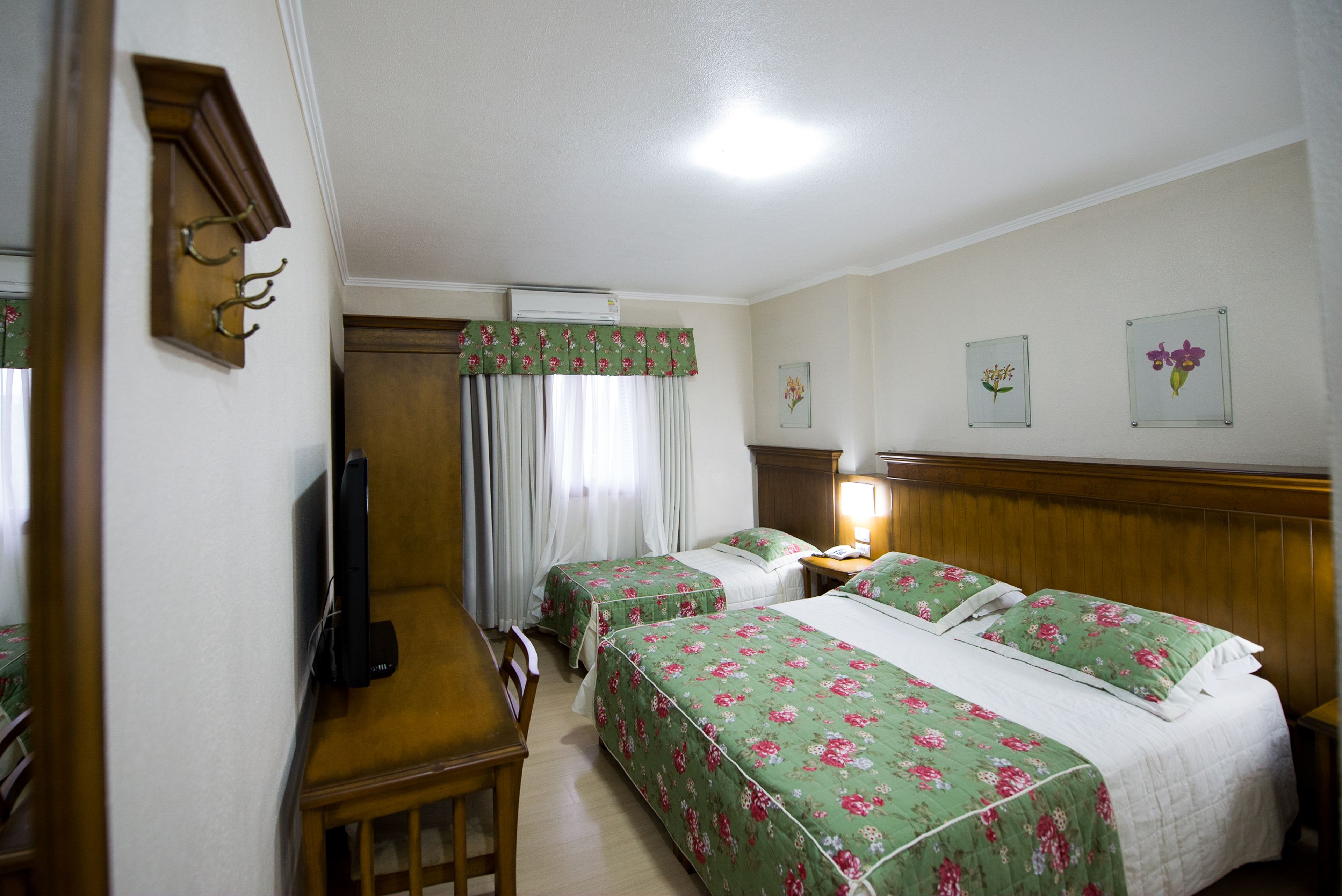 deluxe triple room | minibar, free wifi