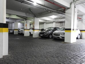 Free self-parking - Executive Inn Hotel (Uberlandia)