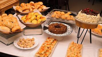 Almoço e jantar