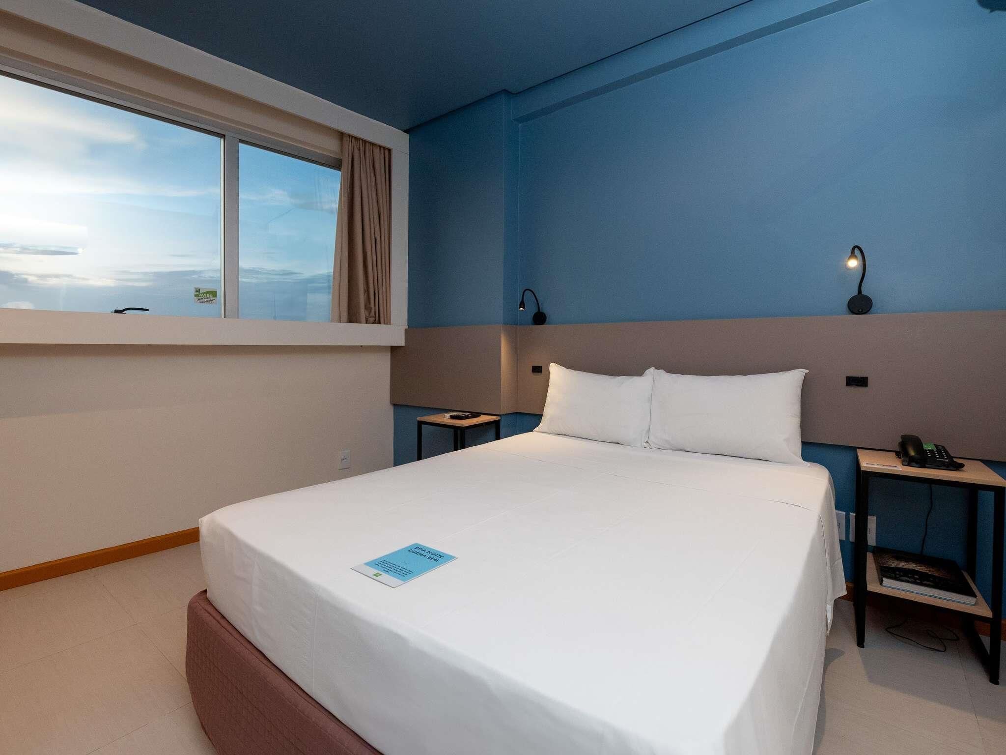 Chambre Standard, 1 lit double | Bureau, lits bébé (gratuits), Wi-Fi gratuit, draps fournis